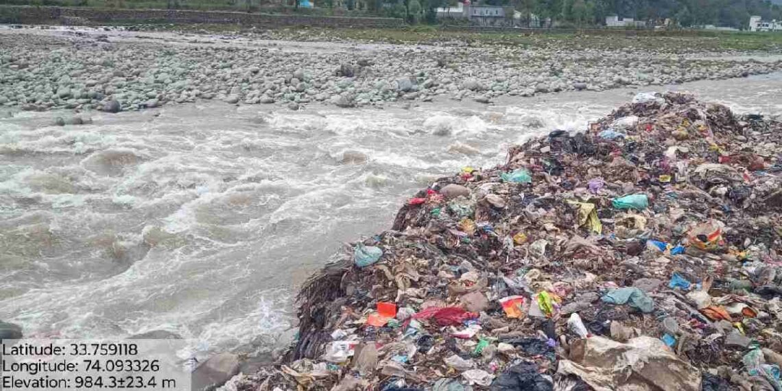 Poonch Admin intensifies efforts to tackle legacy waste