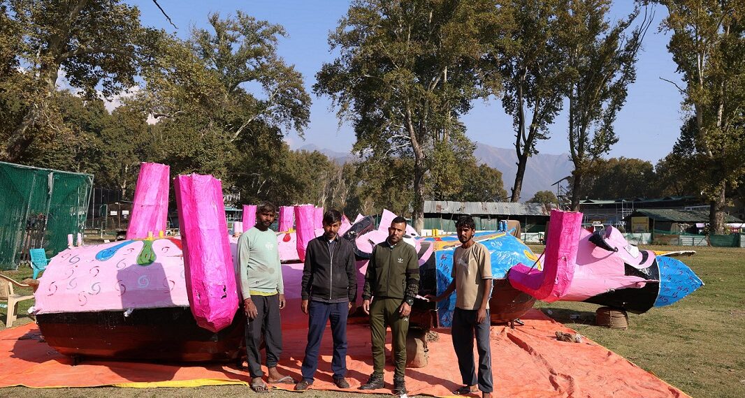 Hands behind Kashmir’s towering Dussehra effigies
