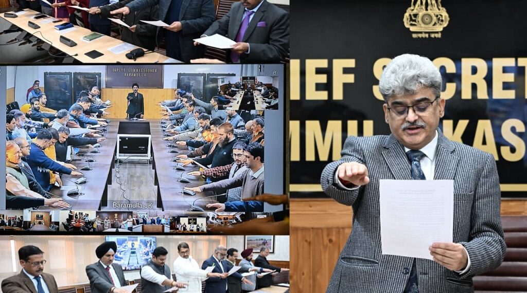 Vigilance Awareness Week : CS administers integrity pledge to officials