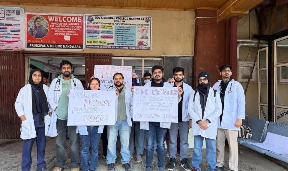 GMC Handwara PG residents protest, demand stipend hike